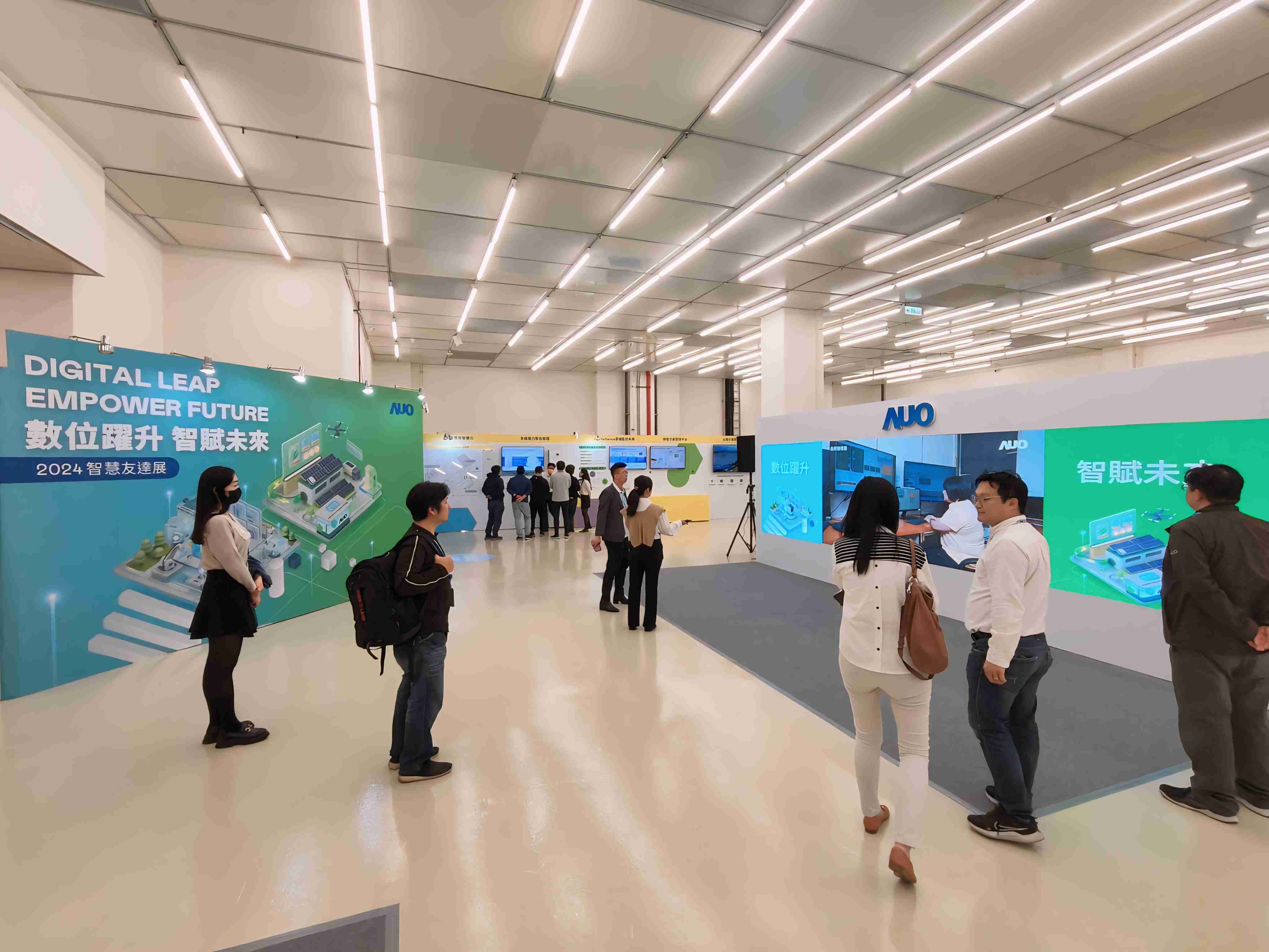 2024智能MG电玩展邀集生态圈伙伴共同参展，，，，从数字应用、、净零减碳到能源发展，，，，创造全方位永续商机，，携手生态圈伙伴迈向永续未来